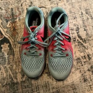 NIKE ZOOM LADIES SNEAKERS